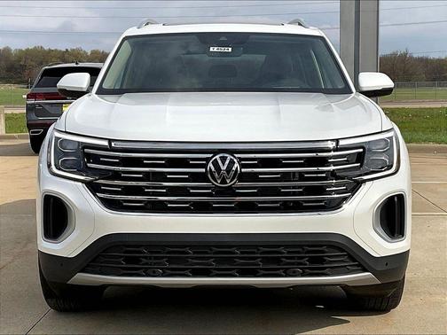 Opal White Pearl 2026 Volkswagen Atlas 2.0T SEL