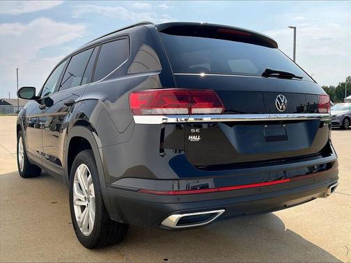Deep Black Pearl Effect 2023 Volkswagen Atlas 2.0T SE