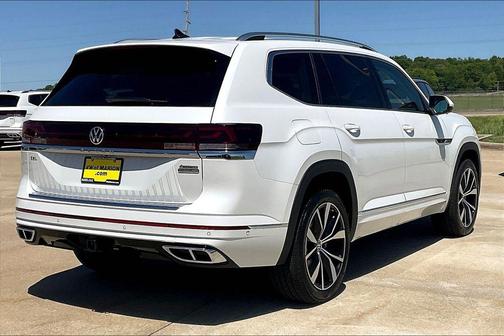 Opal White Pearl 2026 Volkswagen Atlas 2.0T SEL Premium R-Line