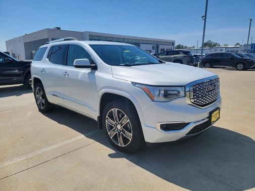 2019 GMC Acadia Denali