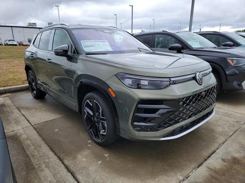 2026 Volkswagen Tiguan 2.0T SEL