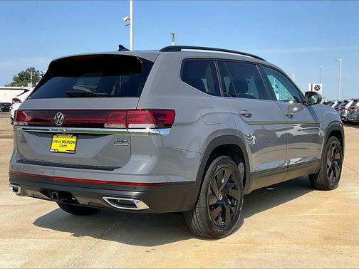 Pure Gray 2026 Volkswagen Atlas 2.0T SE W/TECHNOLOGY