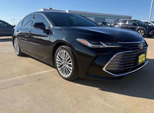 2019 Toyota Avalon Hybrid Limited