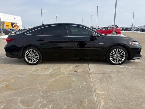 2019 Toyota Avalon Hybrid Limited
