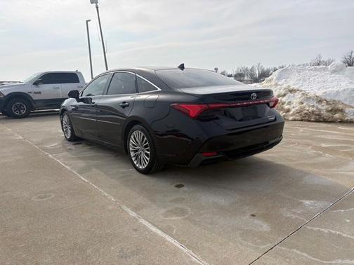 2019 Toyota Avalon Hybrid Limited