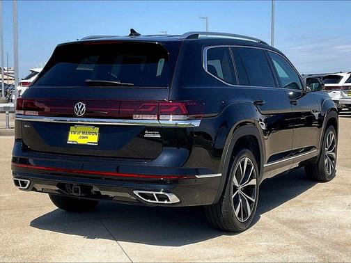 Deep Black Pearl 2026 Volkswagen Atlas 2.0T SEL Premium R-Line