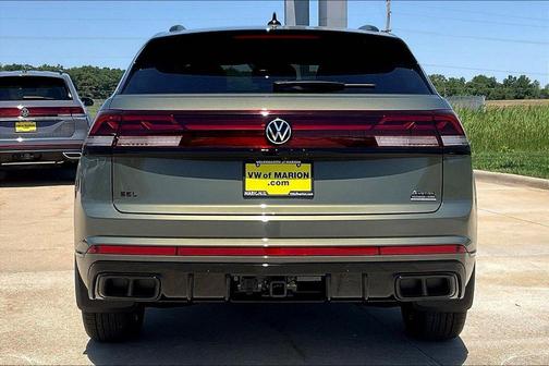 Avocado Green Pearl 2026 Volkswagen Atlas Cross Sport 2.0T SEL R-Line Black