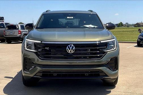 Avocado Green Pearl 2026 Volkswagen Atlas Cross Sport 2.0T SEL R-Line Black