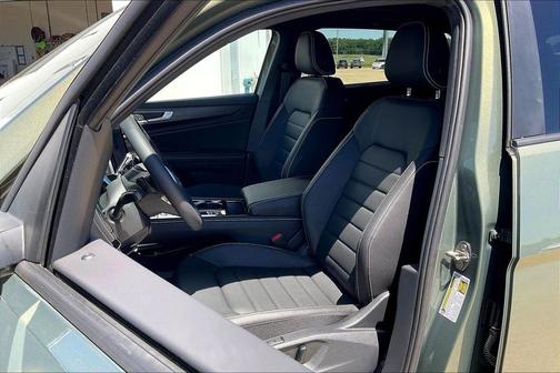 Avocado Green Pearl 2026 Volkswagen Atlas Cross Sport 2.0T SEL R-Line Black