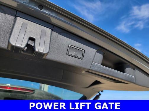 Pure Gray 2026 Volkswagen Atlas 2.0T SE W/TECHNOLOGY