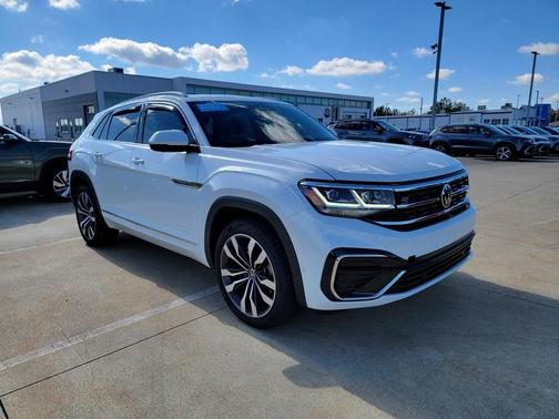 2022 Volkswagen Atlas Cross Sport 3.6L V6 SEL Premium R-Line
