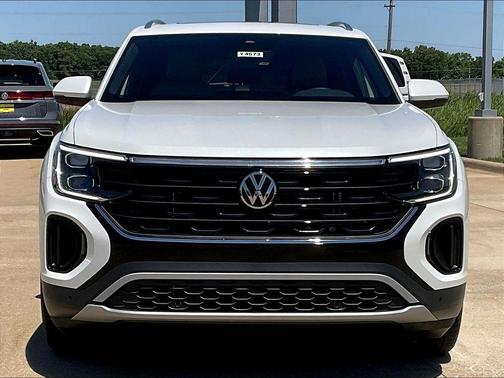 Opal White Pearl 2026 Volkswagen Atlas Cross Sport 2.0T SE W/TECHNOLOGY