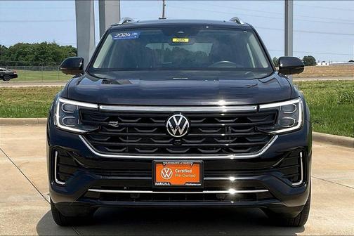 Deep Black Pearl Effect 2024 Volkswagen Atlas 2.0T SEL Premium R-Line