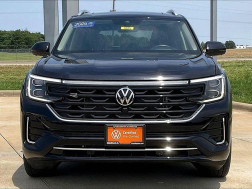 Deep Black Pearl Effect 2024 Volkswagen Atlas 2.0T SEL Premium R-Line