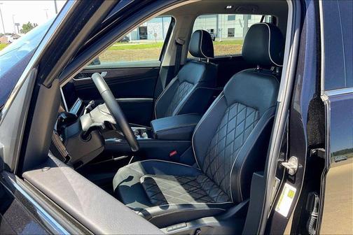 Deep Black Pearl Effect 2024 Volkswagen Atlas 2.0T SEL Premium R-Line