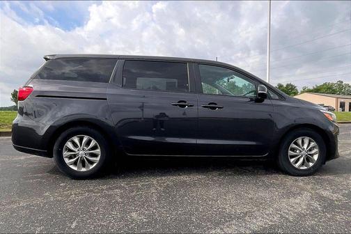 Metal 2019 Kia Sedona LX