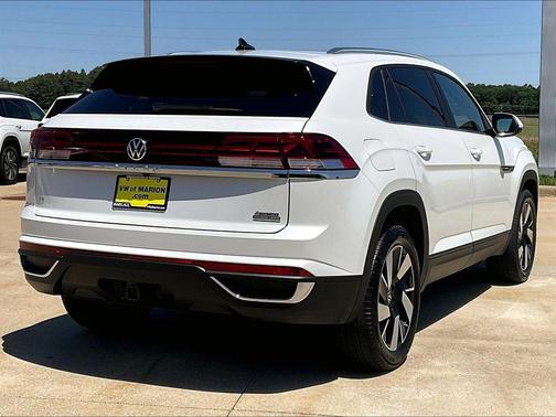 Opal White Pearl 2026 Volkswagen Atlas Cross Sport 2.0T SE W/TECHNOLOGY