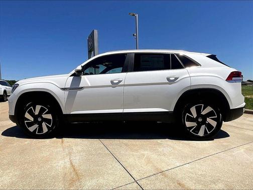 Opal White Pearl 2026 Volkswagen Atlas Cross Sport 2.0T SE W/TECHNOLOGY