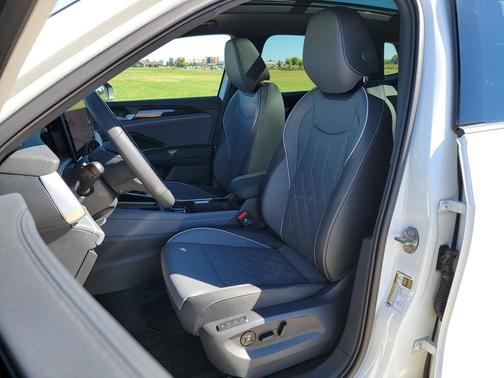 2025 Volkswagen Tiguan 2.0T SEL R-Line