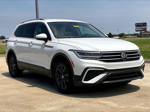 Pure White 2022 Volkswagen Tiguan 2.0T SE