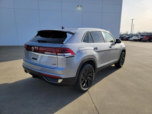 2026 Volkswagen Atlas Cross Sport 2.0T SE