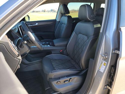 Silver Mist Metallic 2026 Volkswagen Atlas 2.0T SEL Premium R-Line