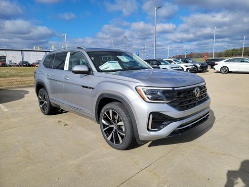 2026 Volkswagen Atlas 2.0T SEL Premium R-Line