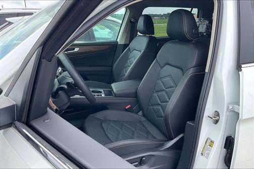 Opal White Pearl 2026 Volkswagen Atlas 2.0T SE