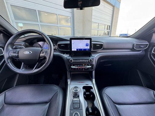 Iconic Silver Metallic 2020 Ford Explorer XLT