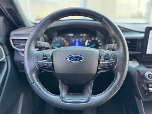 Iconic Silver Metallic 2020 Ford Explorer XLT