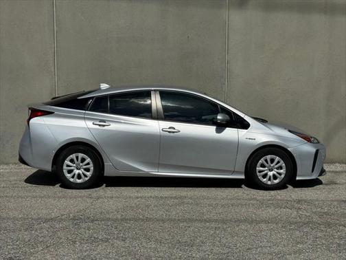 2019 Toyota Prius LE