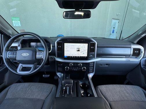 2023 Ford F-150 Lightning XLT