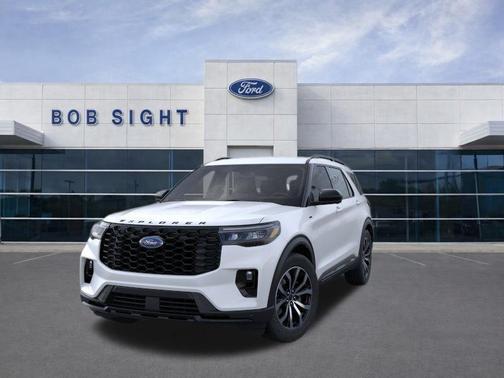Star White Metallic Tri-Coat 2026 Ford Explorer ST-Line