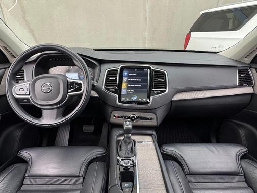 2022 Volvo XC90 T6 Inscription
