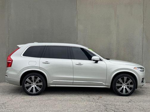 2022 Volvo XC90 T6 Inscription