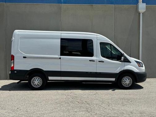 2022 Ford Transit-250 Base