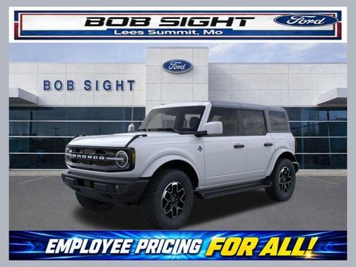 Oxford White 2026 Ford Bronco Outer Banks