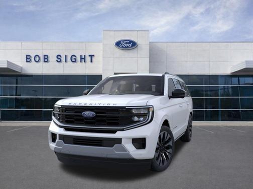 Star White Metallic Tri-Coat 2026 Ford Expedition Platinum