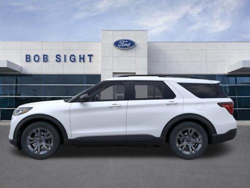 Star White Metallic Tri-Coat 2026 Ford Explorer Active