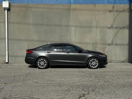 2020 Ford Fusion Hybrid SE