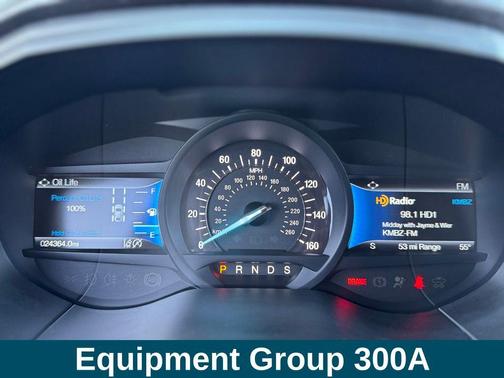 Iconic Silver Metallic 2023 Ford Edge Titanium