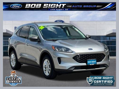 Iconic Silver Metallic 2022 Ford Escape SE