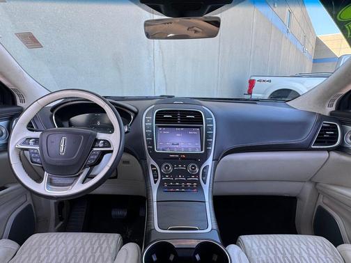 2020 Lincoln Nautilus Black Label