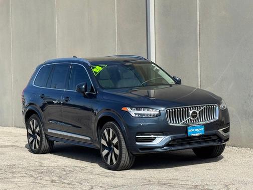 2023 Volvo XC90 Recharge Plug-In Hybrid T8 Ultimate Bright Theme 7-Seater