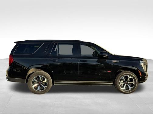 2025 GMC Yukon 4WD AT4