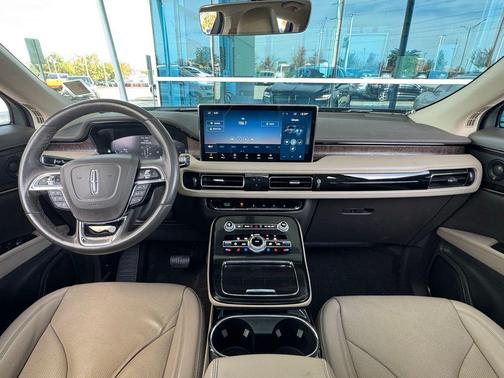 2021 Lincoln Nautilus Reserve