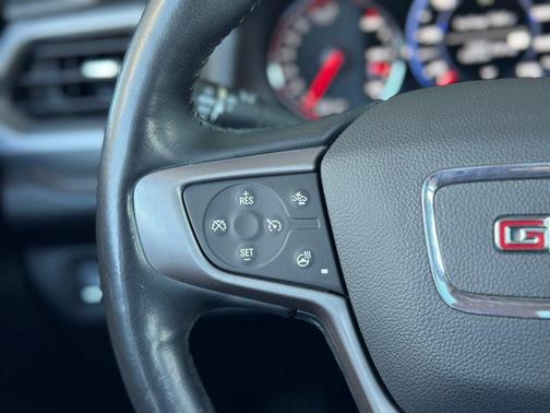 2021 GMC Acadia AWD AT4