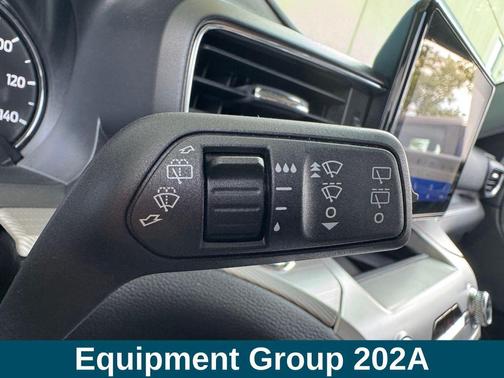 Iconic Silver Metallic 2024 Ford Explorer XLT