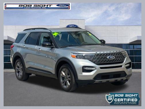 Iconic Silver Metallic 2024 Ford Explorer XLT
