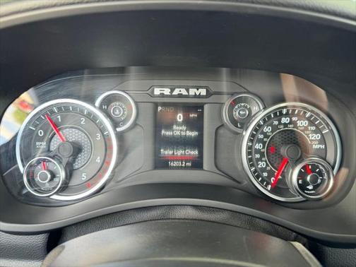 2024 RAM 3500 Big Horn Crew Cab 4x4 8' Box